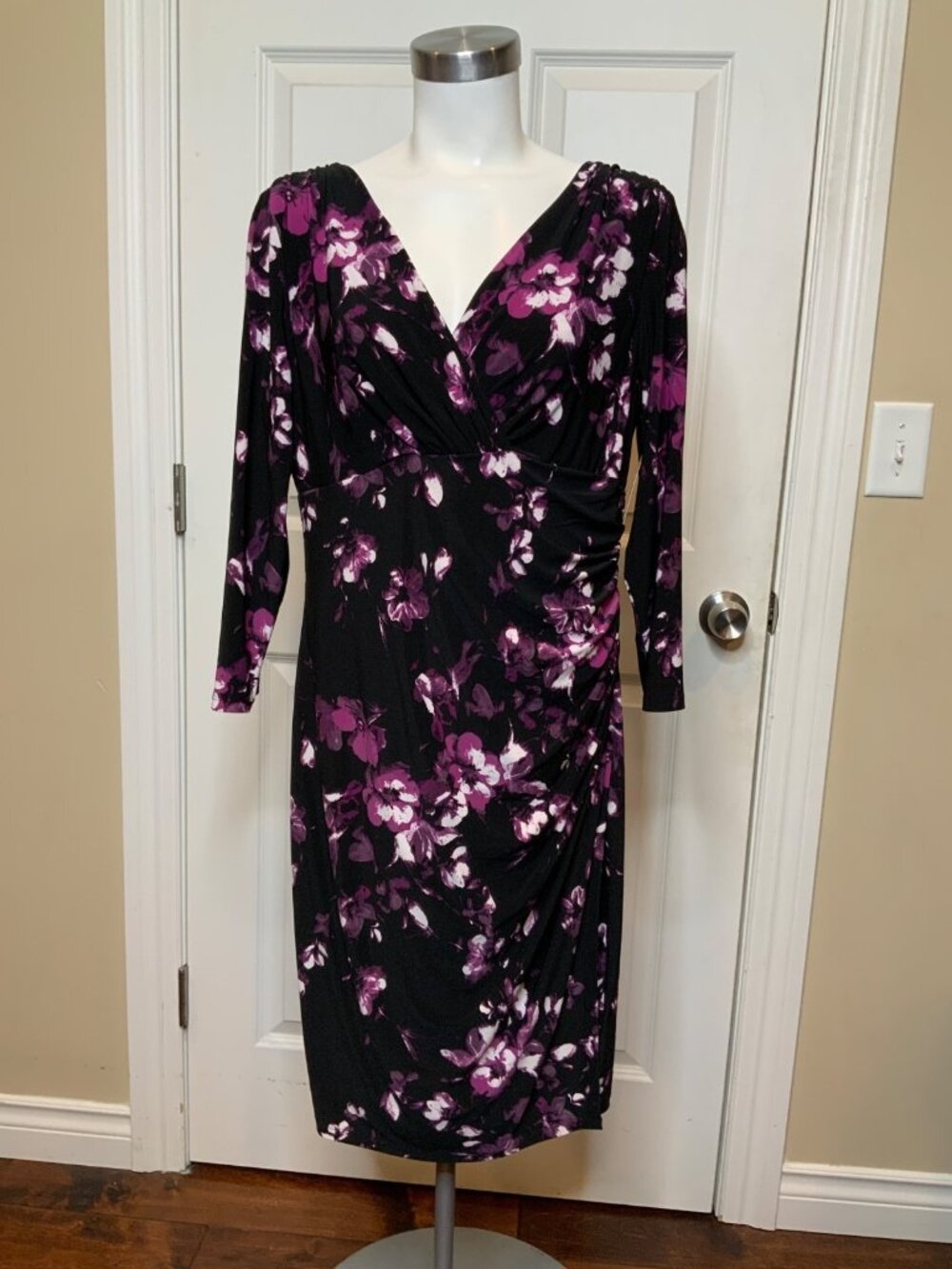 Lauren Ralph Lauren Black & Purple Floral V-Neck 3/4 Sleeve Dress, Size 14